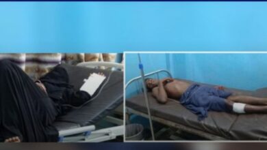 إصابة مدنيان بينهما امرأة إثر استهداف الحوثيين منزلهما في حيس